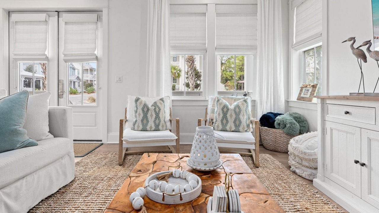 Photo of Livingroom in Lakeside at Blue Mountain Beach