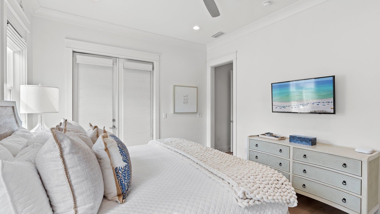 Photo of Bedroom in Lakeside at Blue Mountain Beach