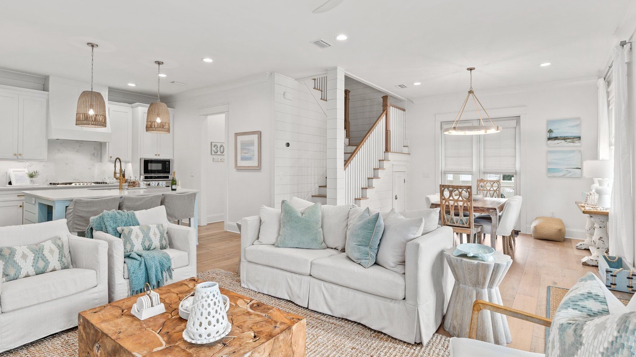 Photo of Livingroom in Lakeside at Blue Mountain Beach