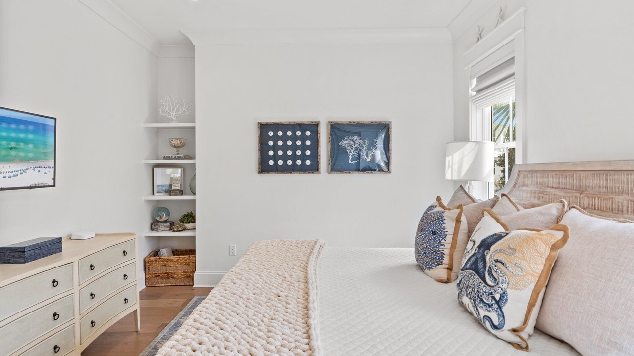Photo of Bedroom in Lakeside at Blue Mountain Beach