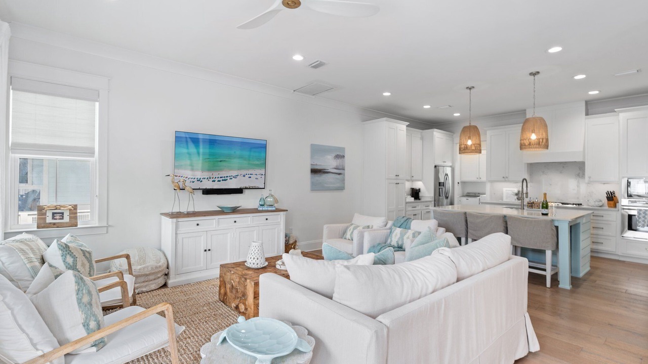 Photo of Livingroom in Lakeside at Blue Mountain Beach