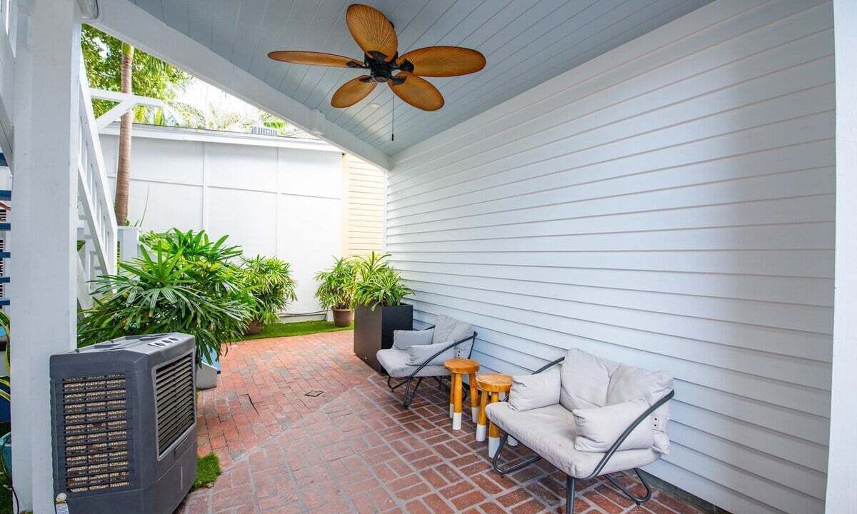 Photo of Patio Balcony in Historic Seaport