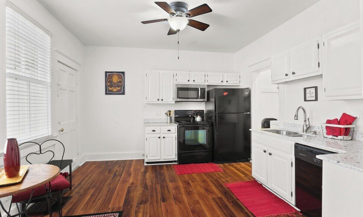 Photo of Kitchen in Uptown Historic District