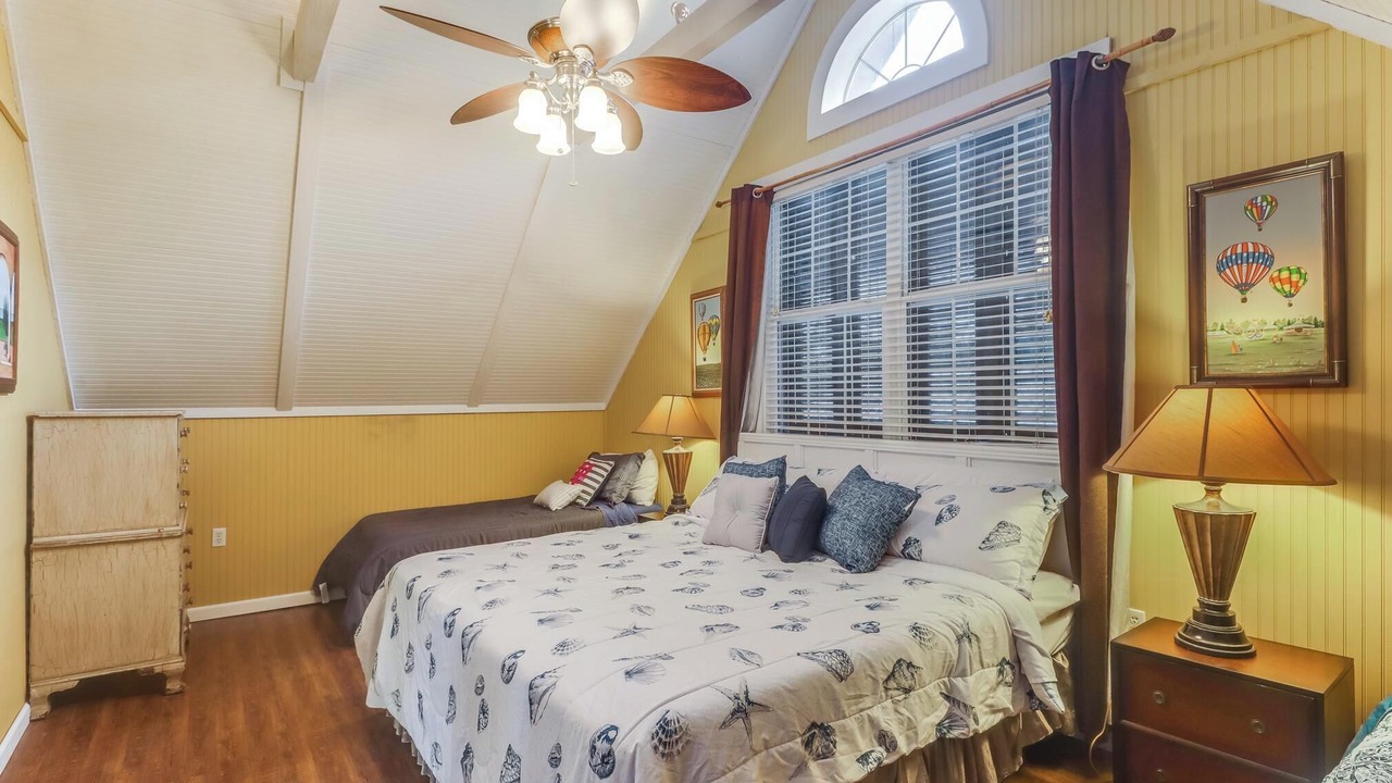 Photo of Bedroom in Waveland