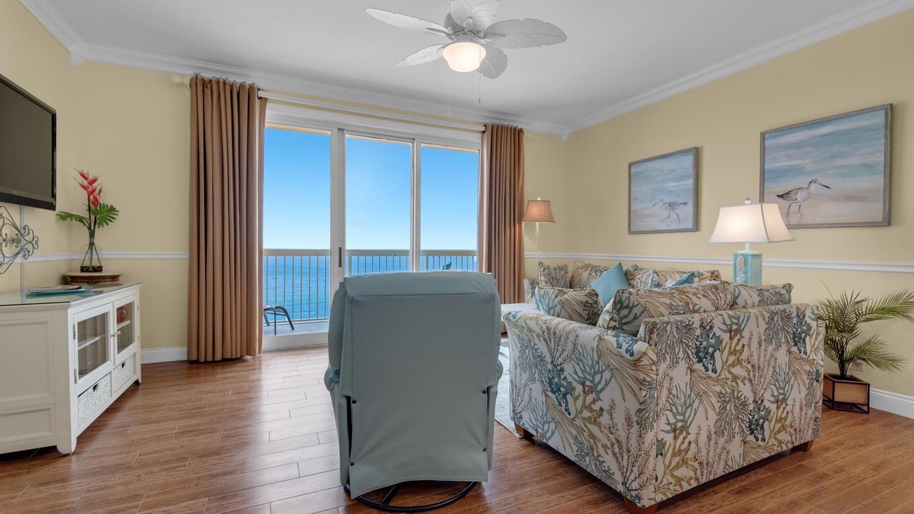 Photo of Livingroom in Bahama Beach