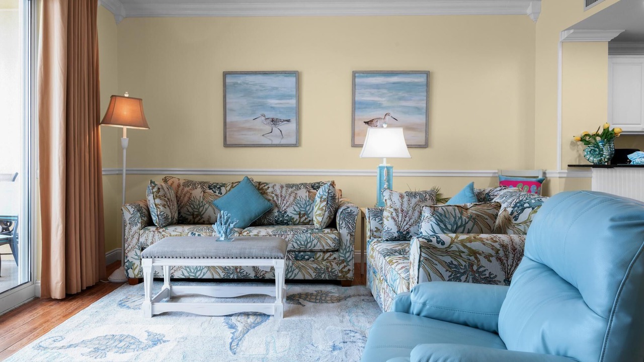 Photo of Livingroom in Bahama Beach