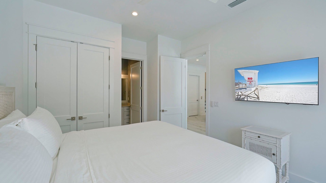 Photo of Bedroom in Dune Allen Beach
