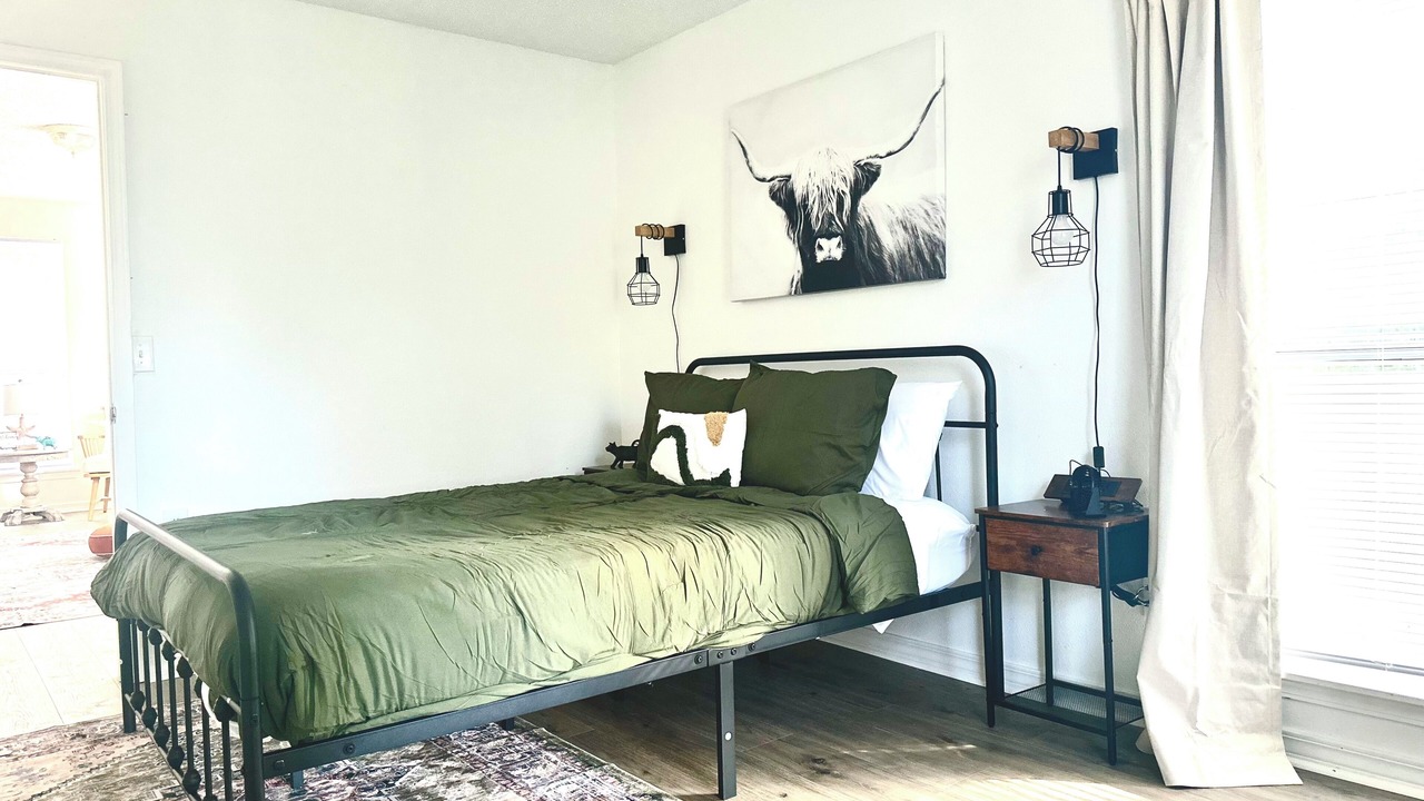 Photo of Bedroom in Pascagoula