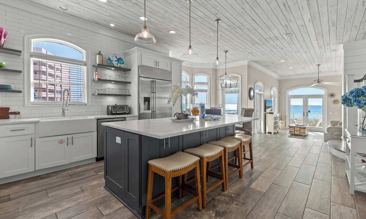 Photo of Kitchen in Holiday Isle