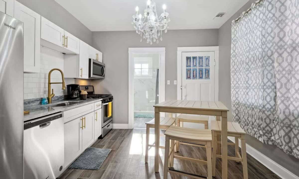 Photo of Kitchen in Mid-City