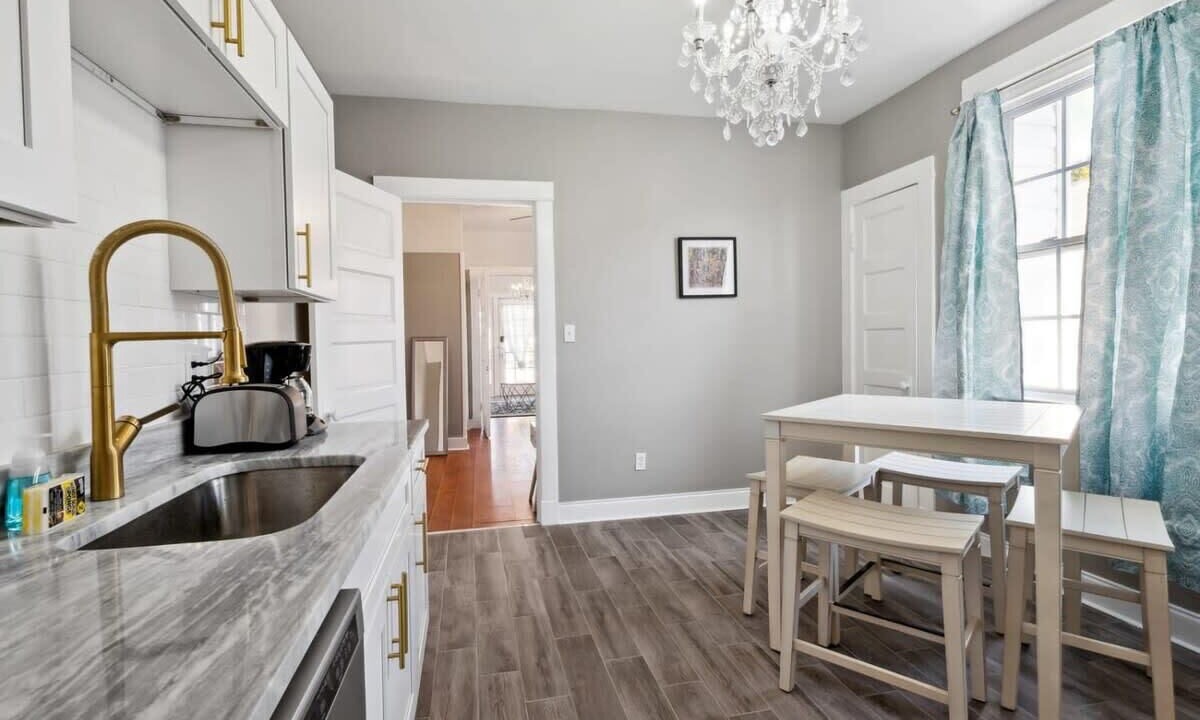 Photo of Kitchen in Mid-City