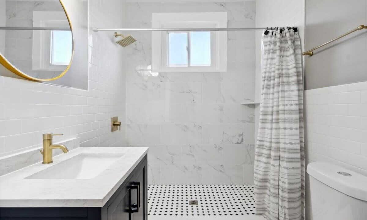 Photo of Bathroom in Mid-City