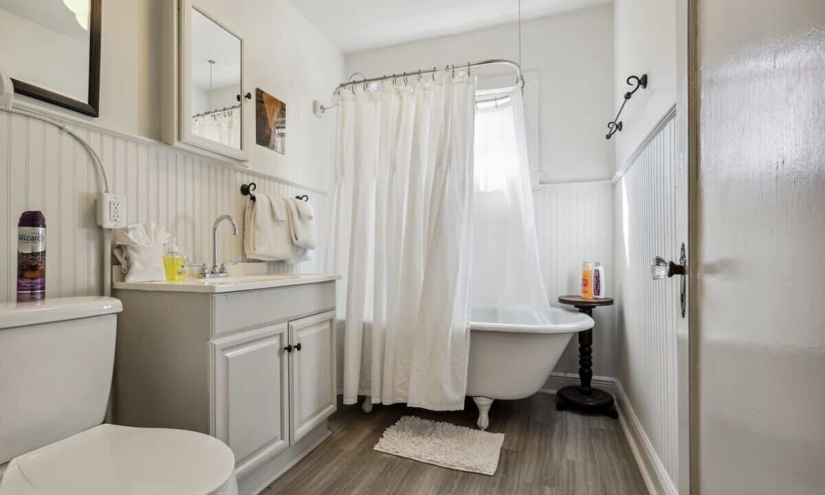 Photo of Bathroom in Faubourg Lafayette