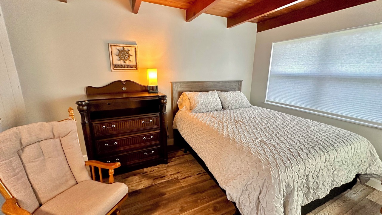 Photo of Bedroom in Tavares