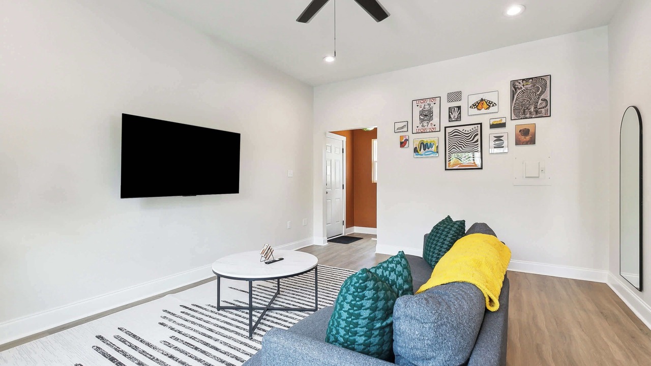 Photo of Livingroom in Main Street Historic District