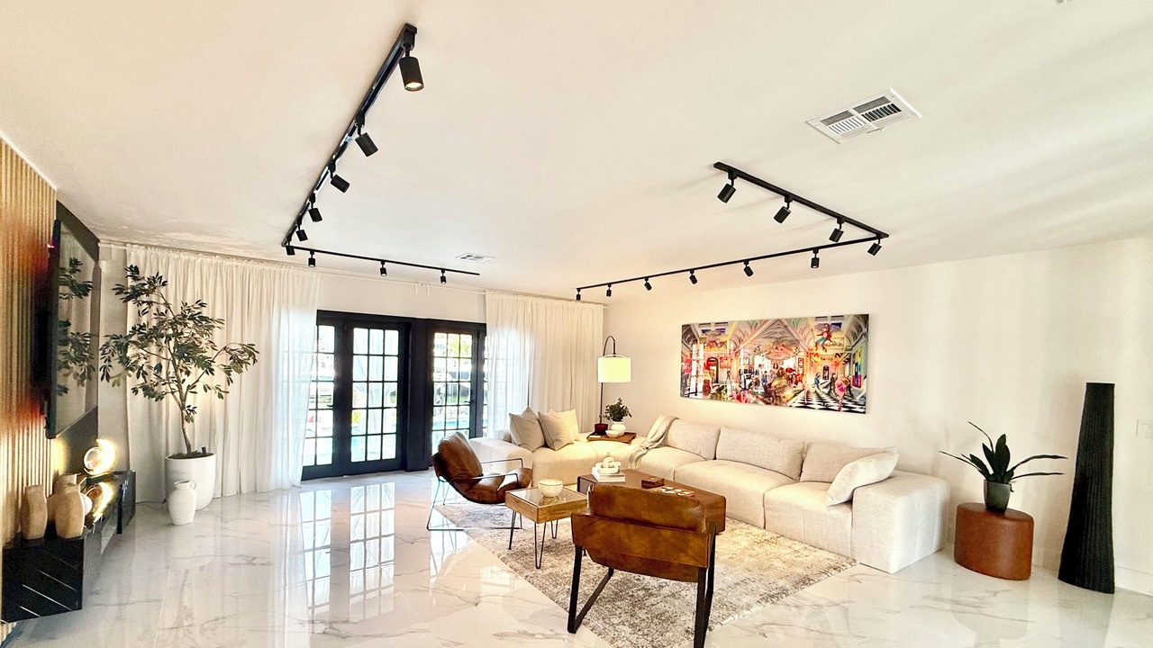 Photo of Livingroom in Las Olas Isles