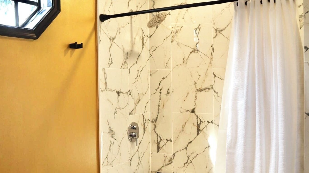 Photo of Bathroom in Las Olas Isles