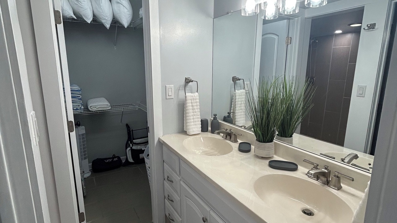 Photo of Bathroom in El Centro Beach