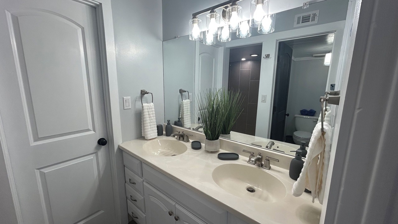 Photo of Bathroom in El Centro Beach