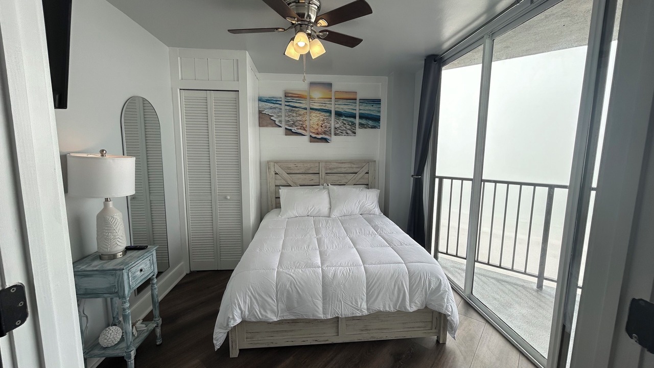 Photo of Bedroom in El Centro Beach