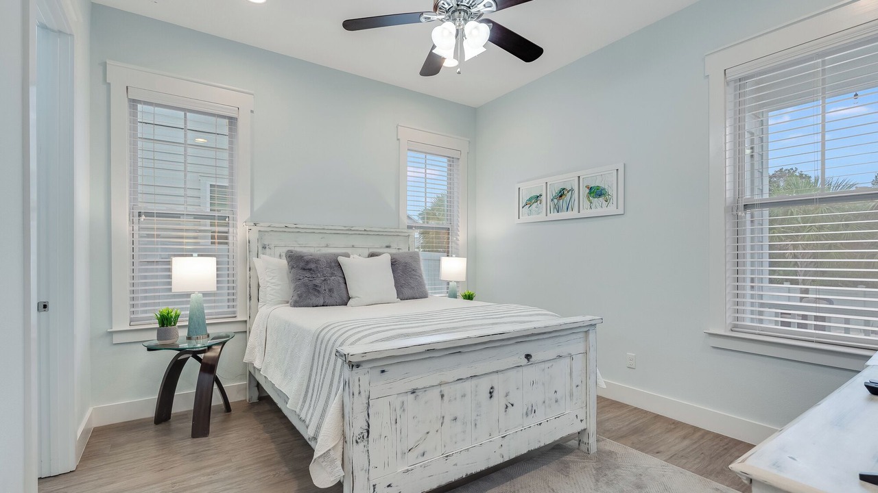 Photo of Bedroom in Miramar Beach