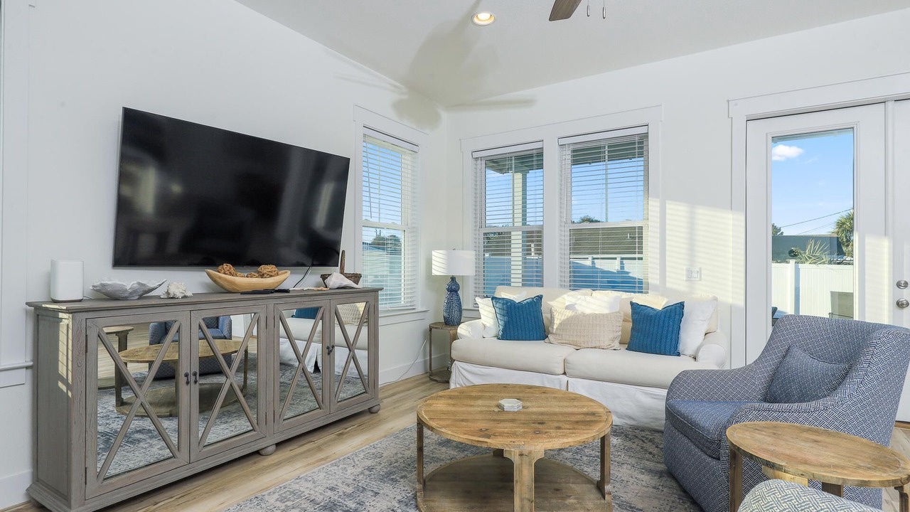 Photo of Livingroom in Hollywood Beach