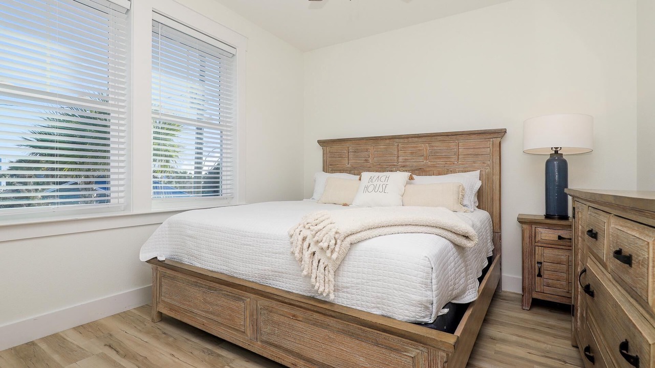 Photo of Bedroom in Hollywood Beach
