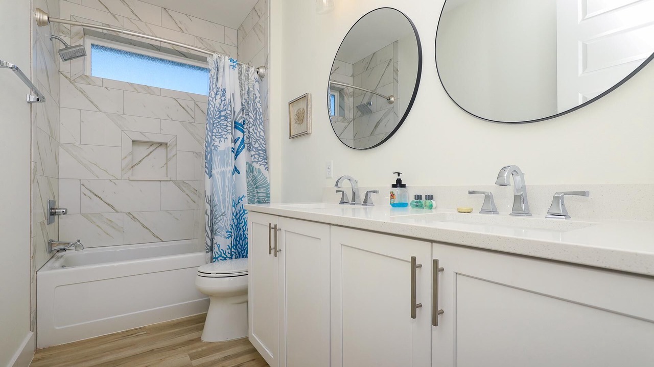 Photo of Bathroom in Hollywood Beach