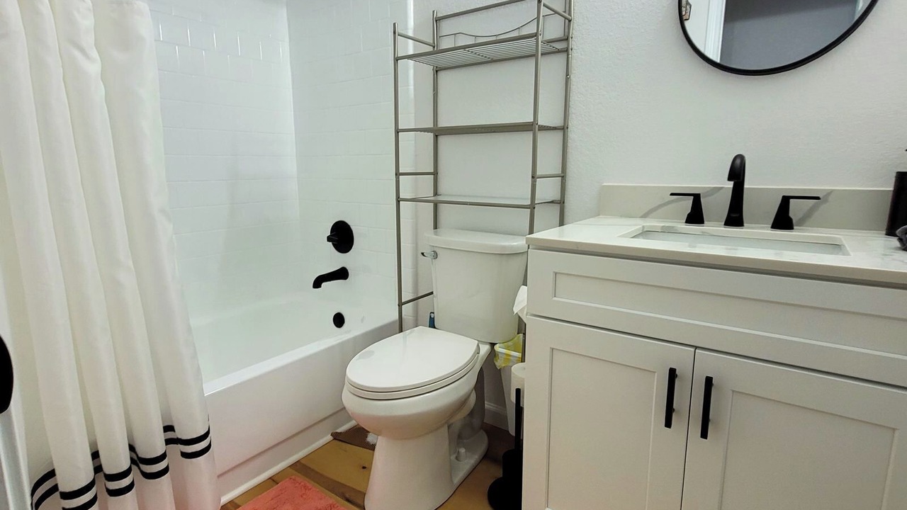 Photo of Bathroom in Northwest Pensacola