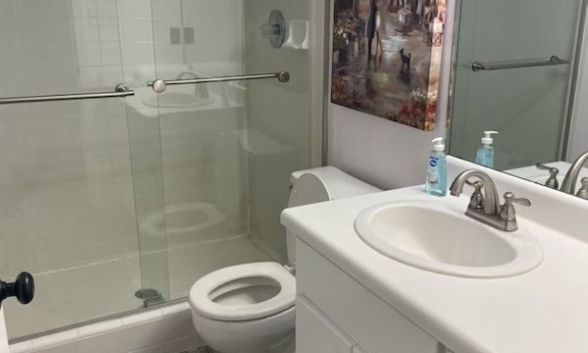 Photo of Bathroom in Chipley