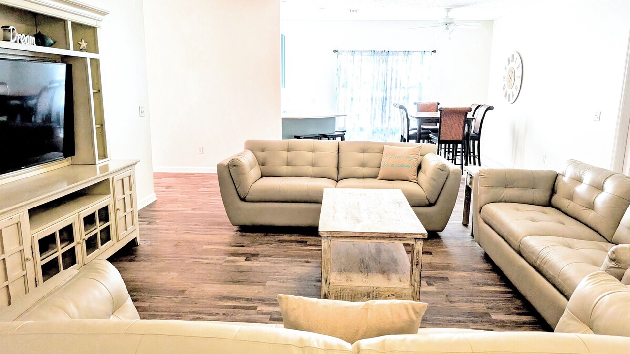 Photo of Livingroom in Kiska Beach