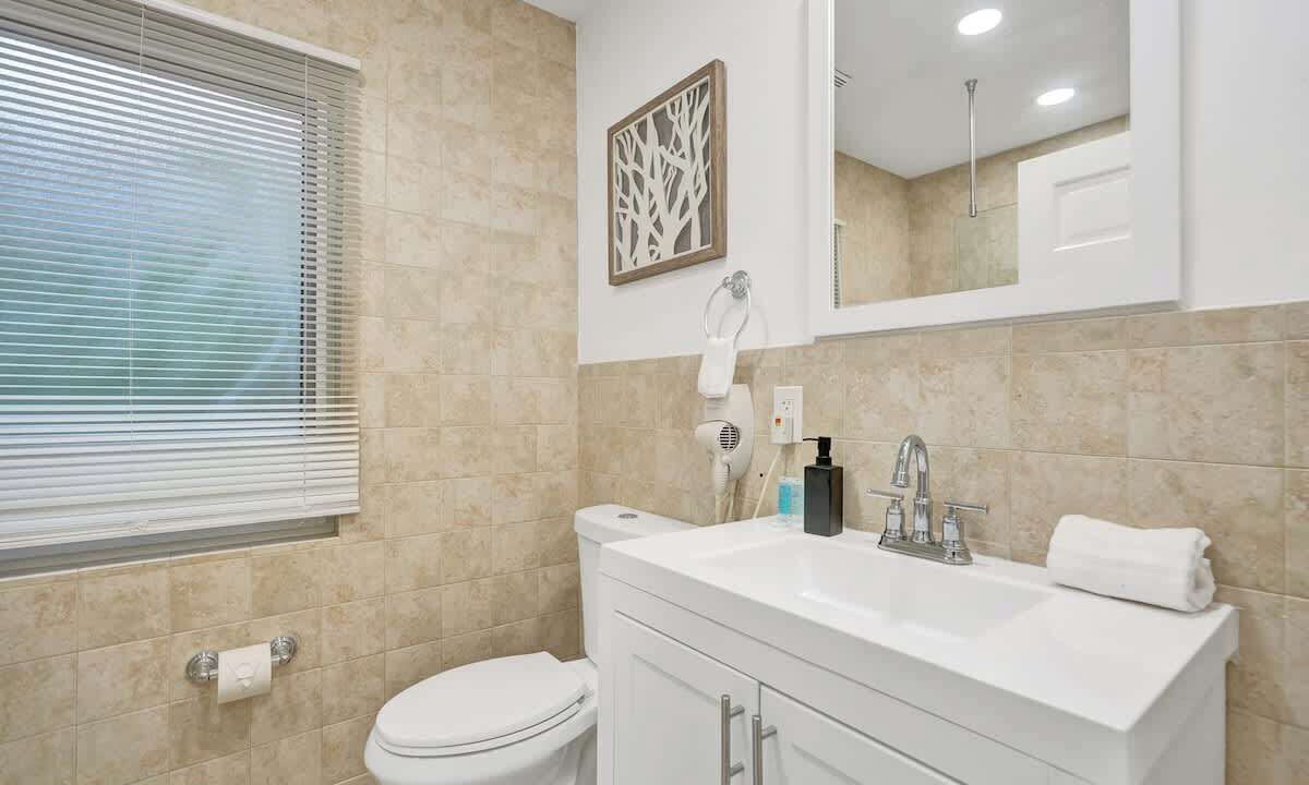 Photo of Bathroom in Sailboat Bend