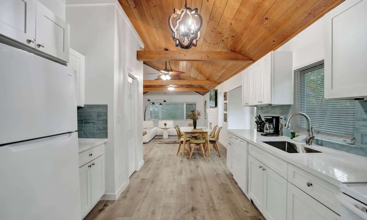Photo of Kitchen in Sailboat Bend