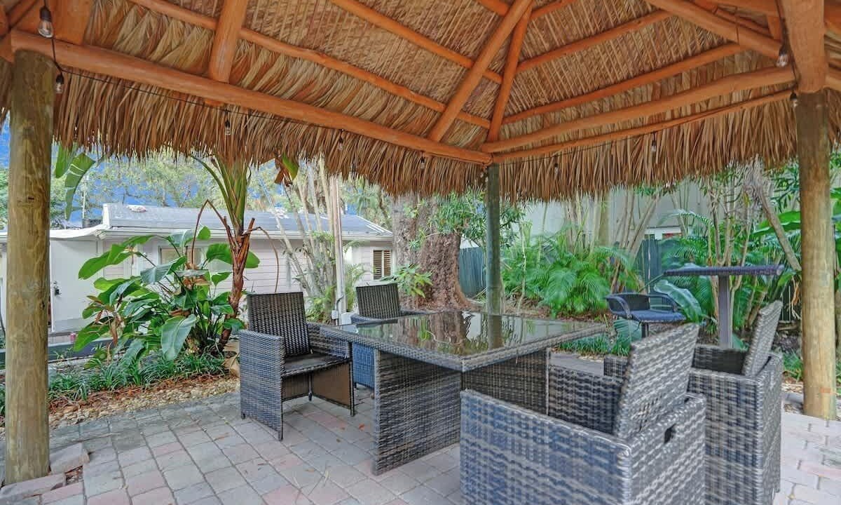 Photo of Patio Balcony in Sailboat Bend