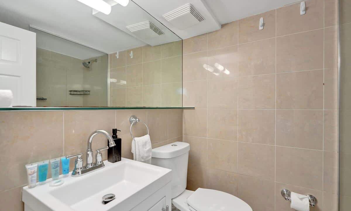 Photo of Bathroom in Sailboat Bend