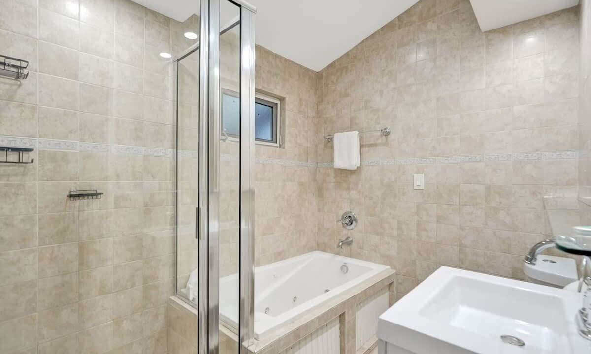 Photo of Bathroom in Sailboat Bend
