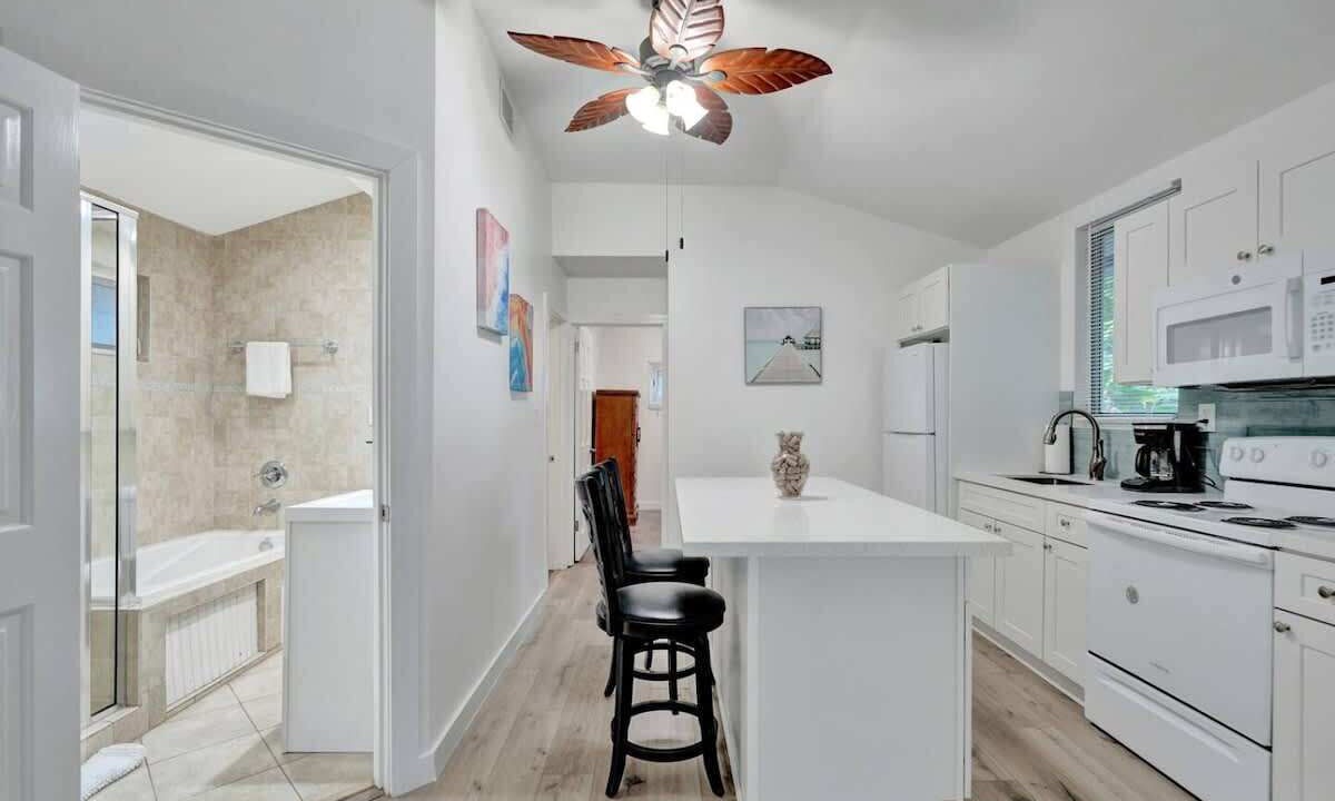 Photo of Kitchen in Sailboat Bend