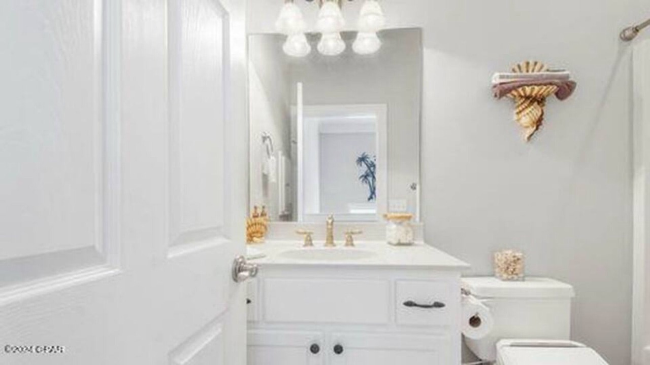 Photo of Bathroom in Hollywood Beach