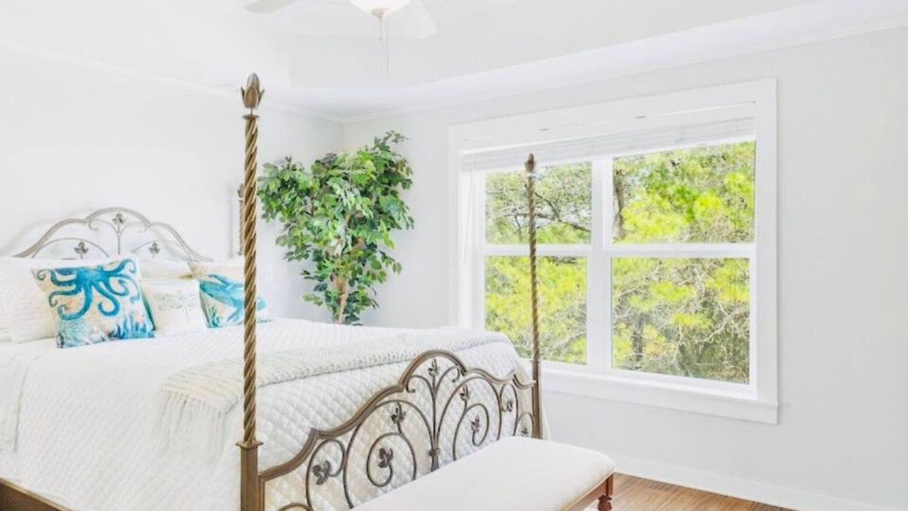 Photo of Bedroom in Hollywood Beach