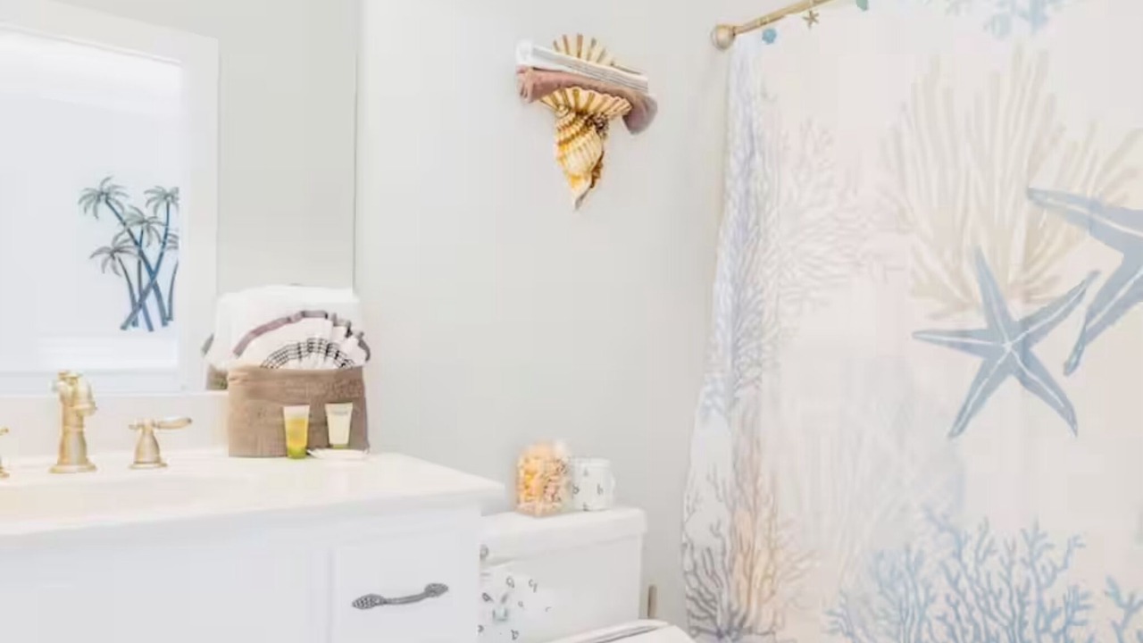 Photo of Bathroom in Hollywood Beach