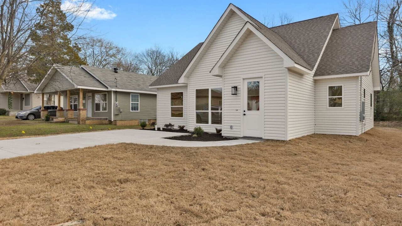 Photo of Outdoor in Benton