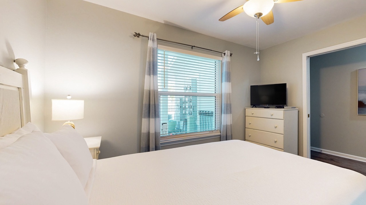Photo of Bedroom in Avalon Beach Estates
