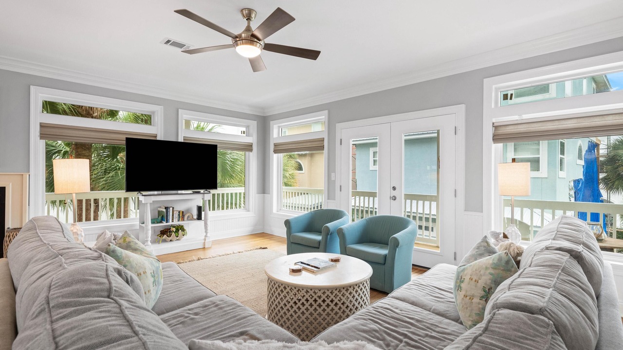 Photo of Livingroom in Seawalk Circle