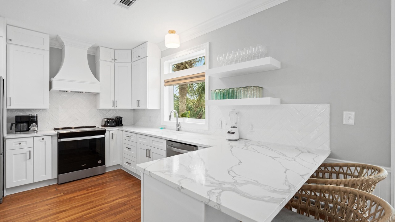 Photo of Kitchen in Seawalk Circle