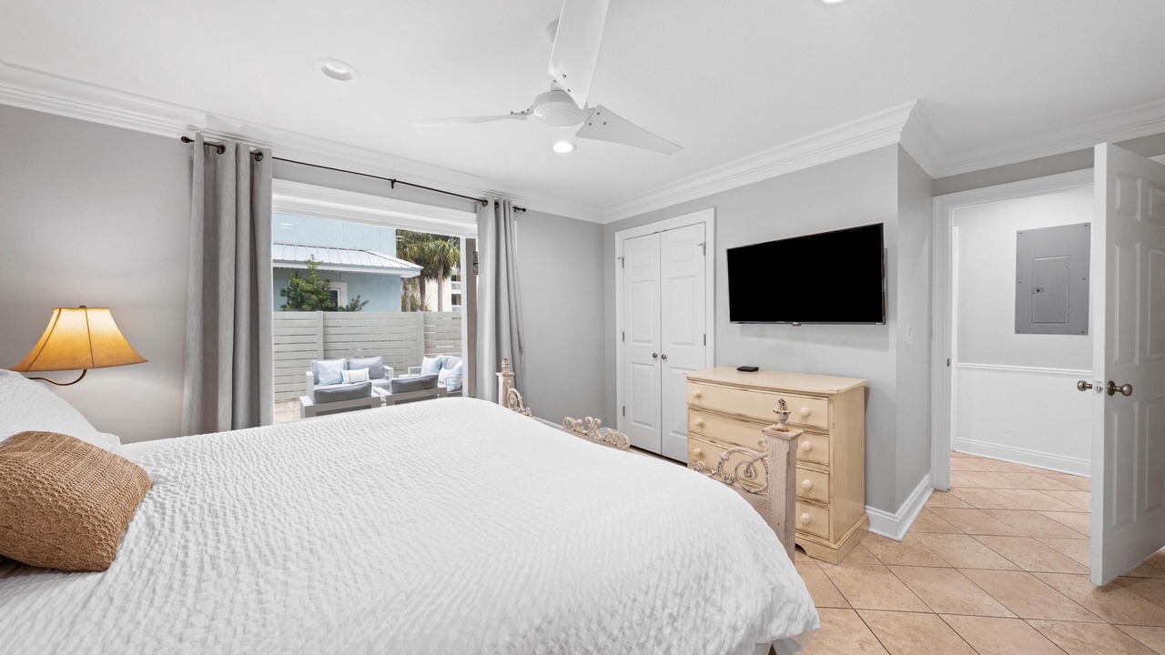 Photo of Bedroom in Seawalk Circle