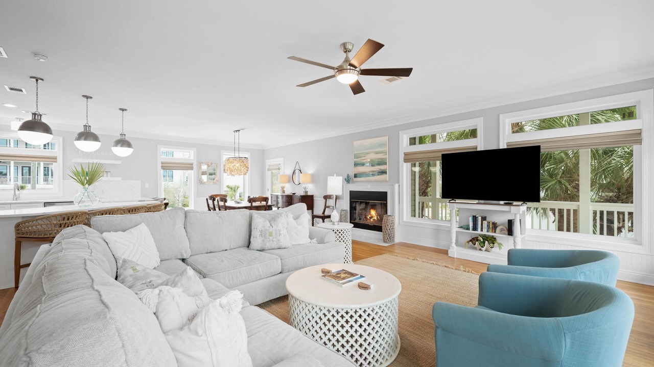 Photo of Livingroom in Seawalk Circle