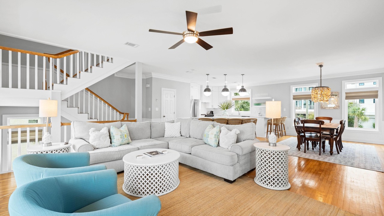 Photo of Livingroom in Seawalk Circle