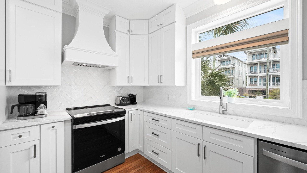 Photo of Kitchen in Seawalk Circle
