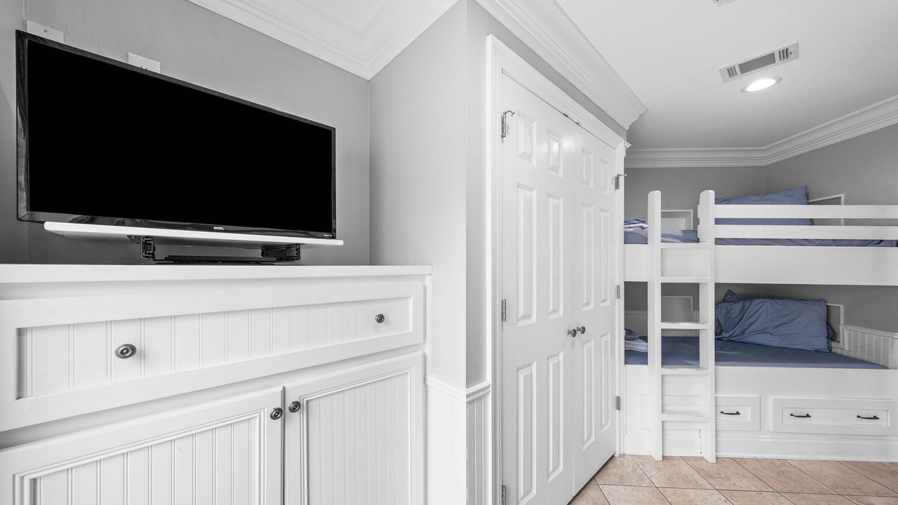 Photo of Bedroom in Seawalk Circle