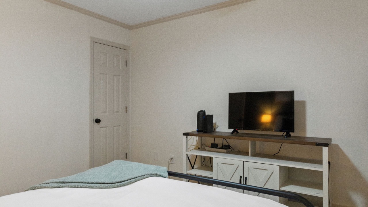 Photo of Bedroom in Northport